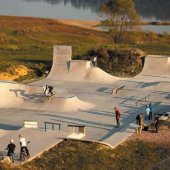 MESTO NÁMESTOVO: Unikátny skate park na Nábreží Oravskej priehrady foto Filip Hrkeľ